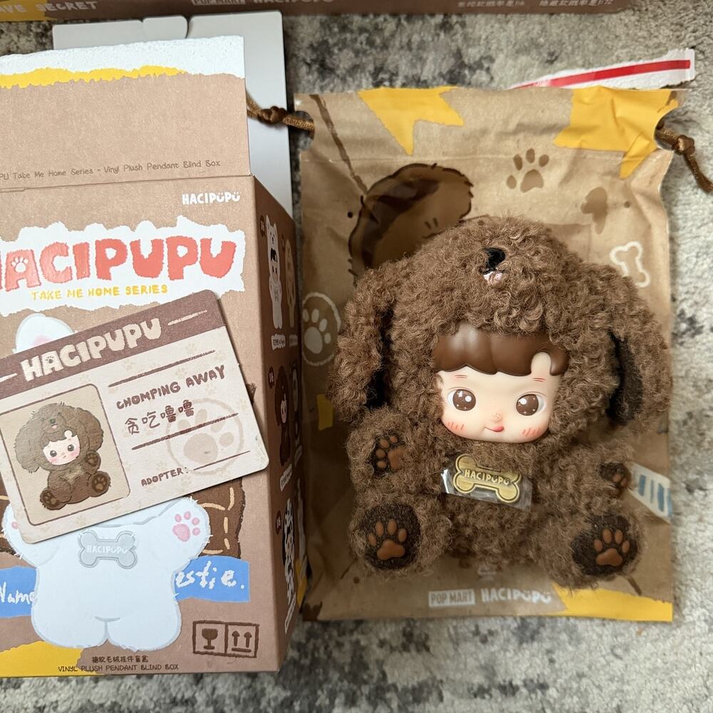 POP MART HACIPUPU Take me Home Series - Chomping Away
